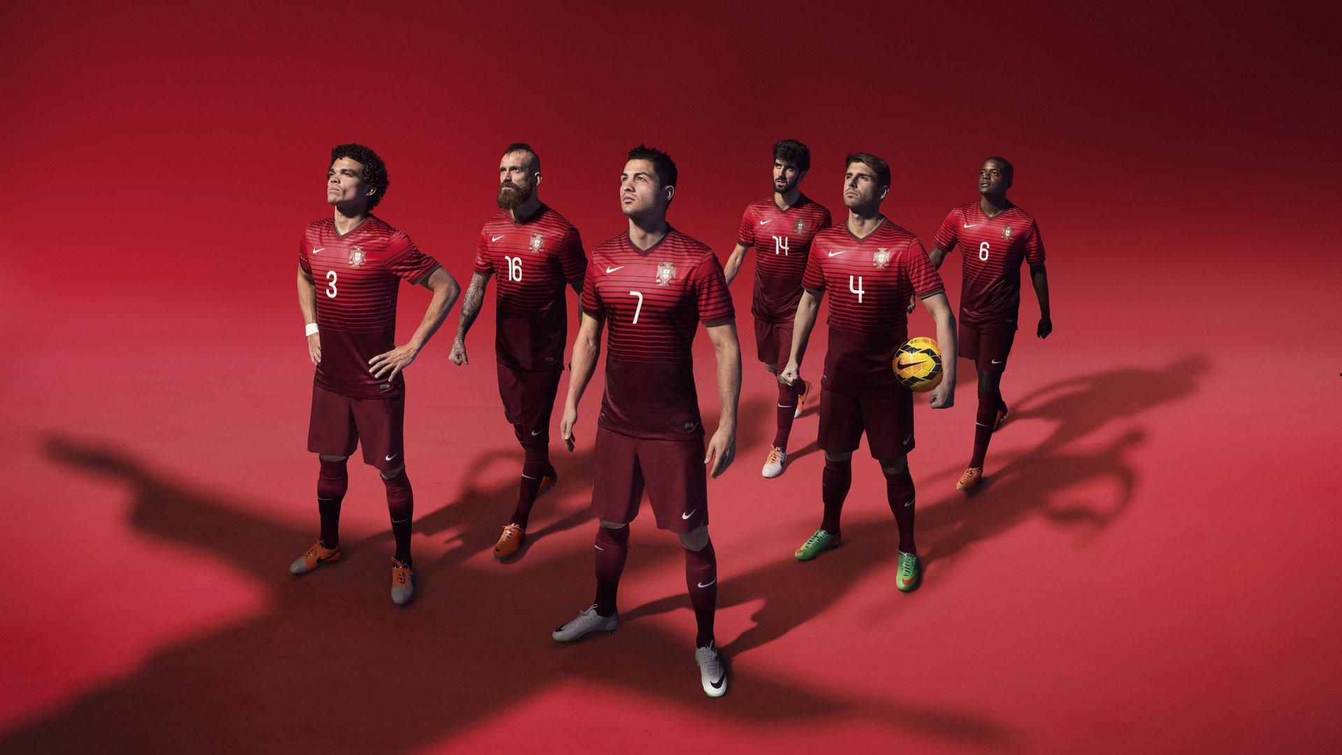 电竞盛夏烽烟再起,黑马JDG与TOP季后赛狭路相逢,谁能续写逆袭传奇?